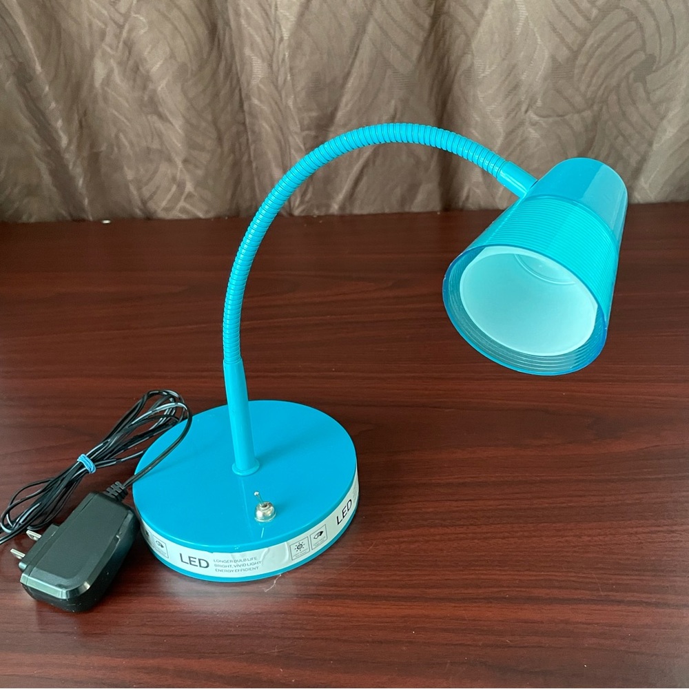 LED table lamp - Picture 5 of 11